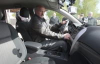 Лукашенко лично протестировал белорусский народный автомобиль