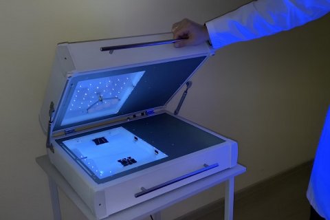 "Росэлектроника" представила устройство для лечения аутоиммунных заболеваний с помощью ультрафиолетового облучения